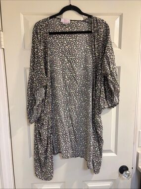 Lightweight Black Floral Kimono Robe with Pink & Cream Accents